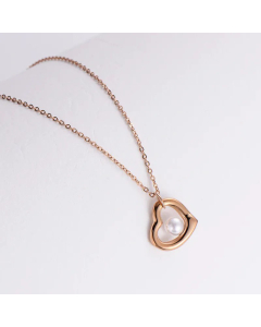 Elegant Gold Plated Hollow Out Artificial Pearls Heart Shape Pendant Stainless Steel Necklace Colorza