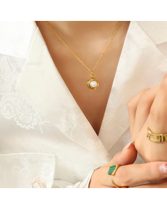 Gold Plated Artificial Pearls Round Shell Pendant  Stainless Steel Necklace Colorza