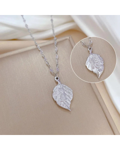 Non-Fading Fine Jewelry Minimalsim Leaf Titanium Steel Pendant Necklace CA07831152