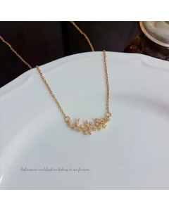 Wholesale Stainless Steel Necklace Elegant Sweet Flower Inlay Zircon Necklace