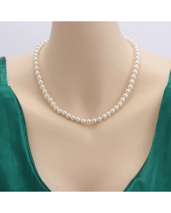 Wholesale Stainless Steel Necklace Temperament Vintage Light Luxury Freshwater Pearl Shell Beaded Necklace
