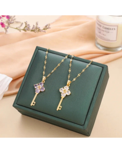Wholesale Stainless Steel Necklace Elegant Refined Key Zircon Inlaid Gold Plated Pendant Necklace