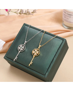 Wholesale Stainless Steel Pendant Necklace Elegant Exquiste Key Zircon Inlaid Gold Plated Necklace
