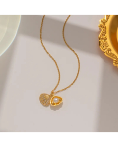 Gold Color Simple Style Shell Stainless Steel Pearl Inlaid Pendant Necklace