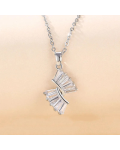 Elegant Round Flower Butterfly Stainless Steel Plating Inlay Zircon 18K Gold Plated Pendant Necklace