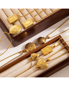 Modern Style Square Heart Shape Shell Stainless Steel Three-Dimensional Carving 18K Gold Plated Pendant Necklace_colorza_4