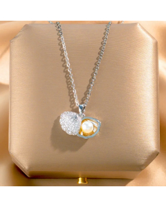 Steel Color Shell Titanium Steel Plating Inlay Pearl Zircon Pendant Necklace