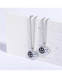 Retro Punk Classic Style Smiley Face Stainless Steel Plating 18K Gold Plated Pendant Necklace