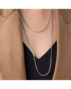 Simple Style Artistic Solid Color Titanium Steel Plating 18K Gold Plated Layered Necklaces