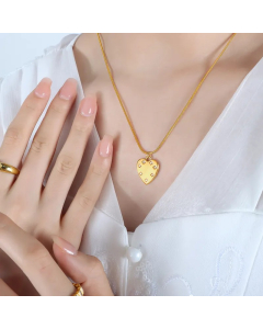 Cute Lady Shiny Heart Shape Titanium Steel Plating Inlay Rhinestones 18K Gold Plated Pendant Necklace