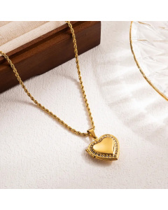Wholesale Stainless Steel Heart Shape Textbook Round Pendant Necklace