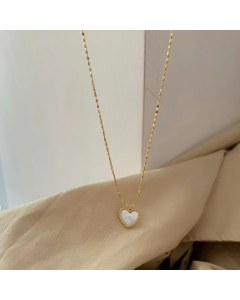 Vintage Style Sweet Heart Shape Titanium Steel Plating Inlay Shell 18K Gold Plated Pendant Necklace