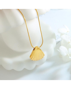 Wholesale Stainless Steel Necklace Fashion Simple Style Striped Scalloped Shell Texture Pendant Necklace