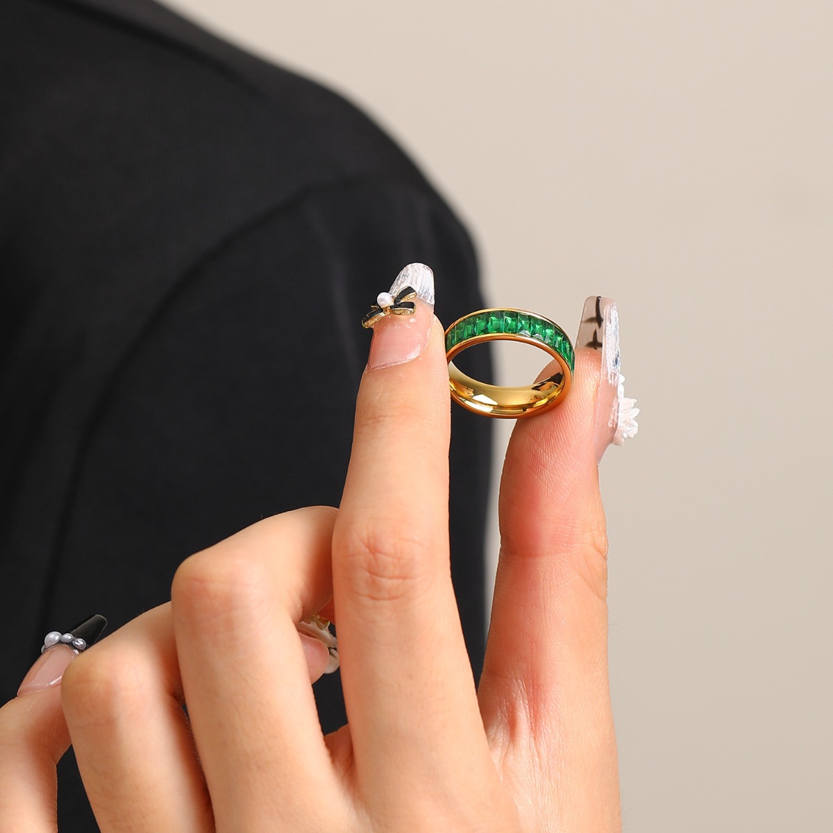 Fine CZ Inlaid Rings, Stainless Steel Ring Base, Green Zircon Sample Show