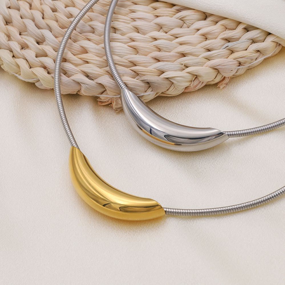 Personality Round Tube Thick Curved Tube Stainless Steel Necklace