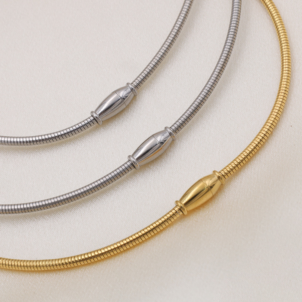 Casual Round Tube Thick Curved Tube Stainless Steel Necklace