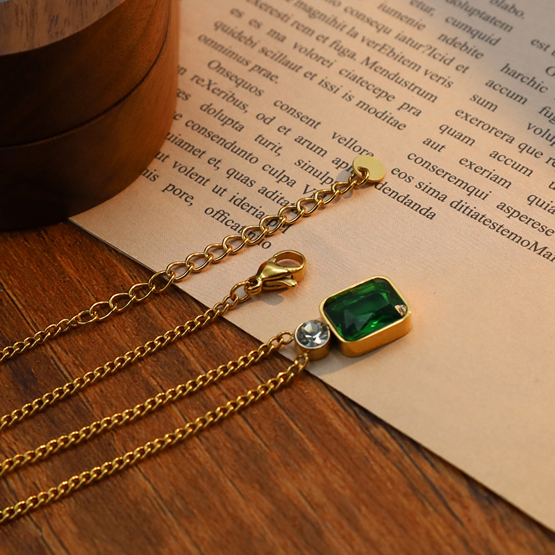Classic Zircon Emerald Pendant Clavicle Chain Gold-plated Necklace Stainless Steel Necklace 