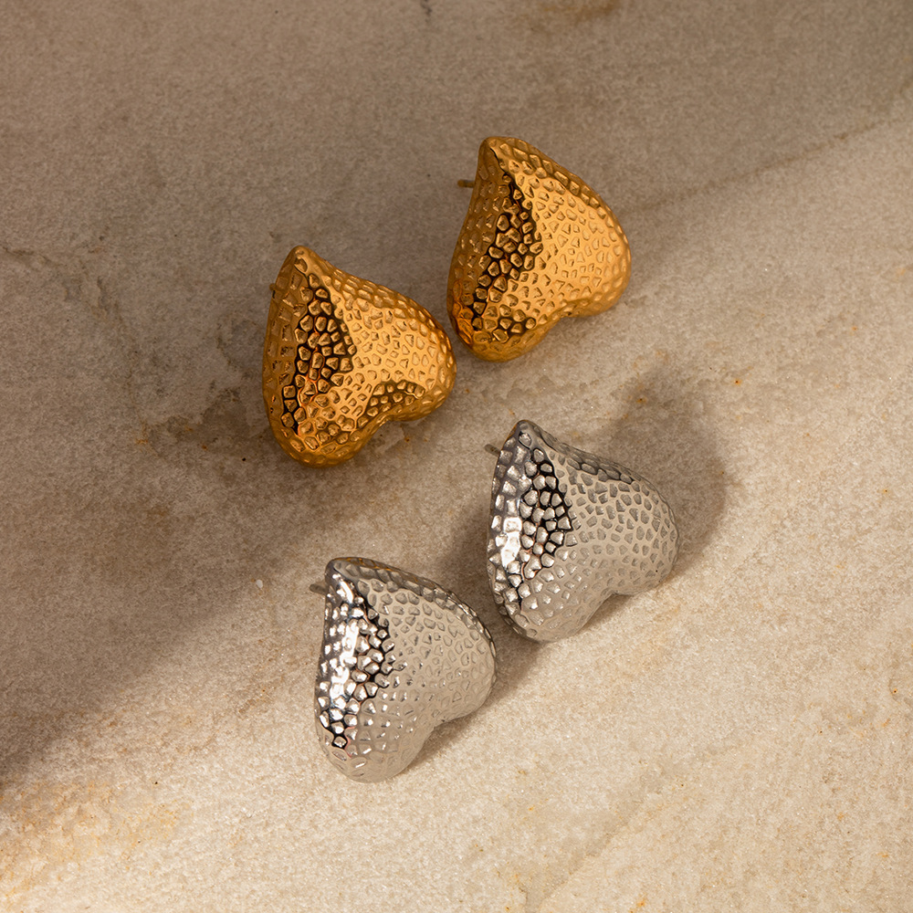Love With Hammer Grain Earrings