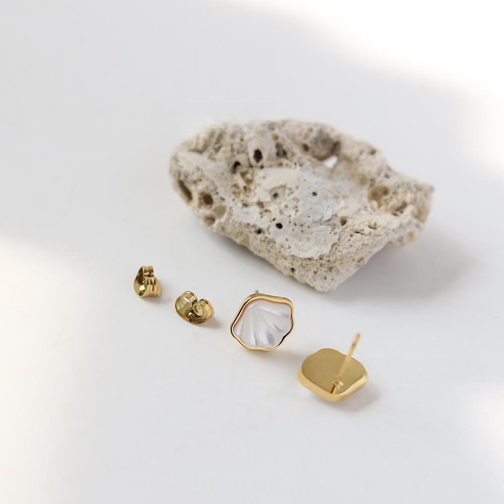 Natural White Shell Plated 18K Gold Earrings