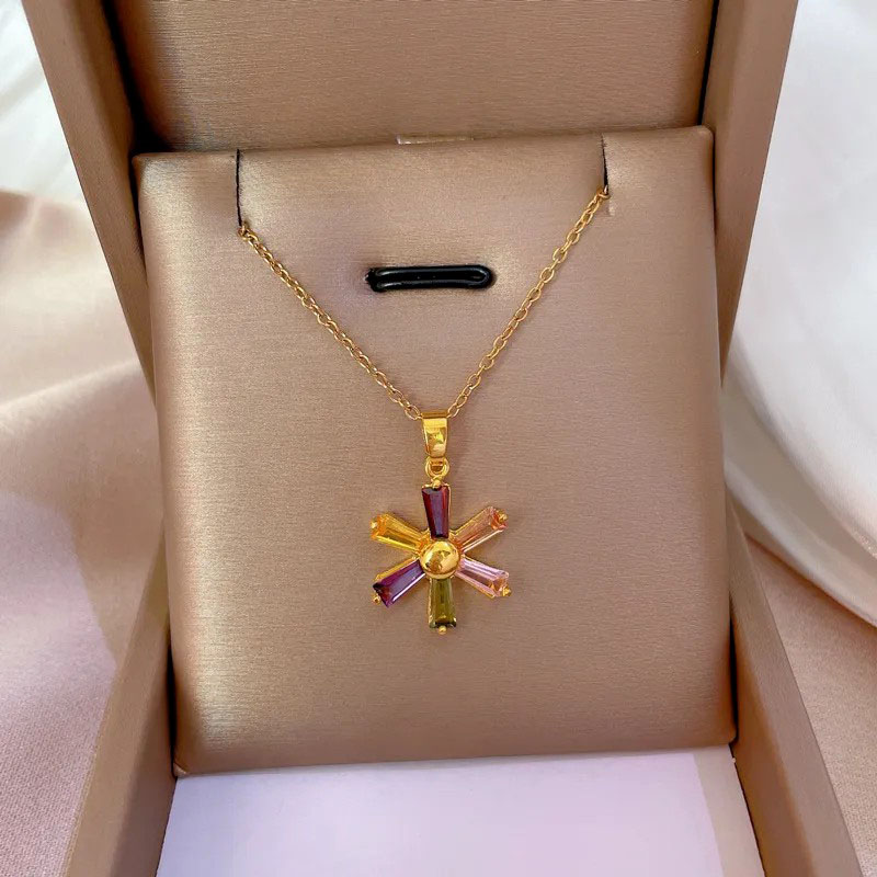 Flower Zircon Inlaid Pendant Titanium Steel Necklace 