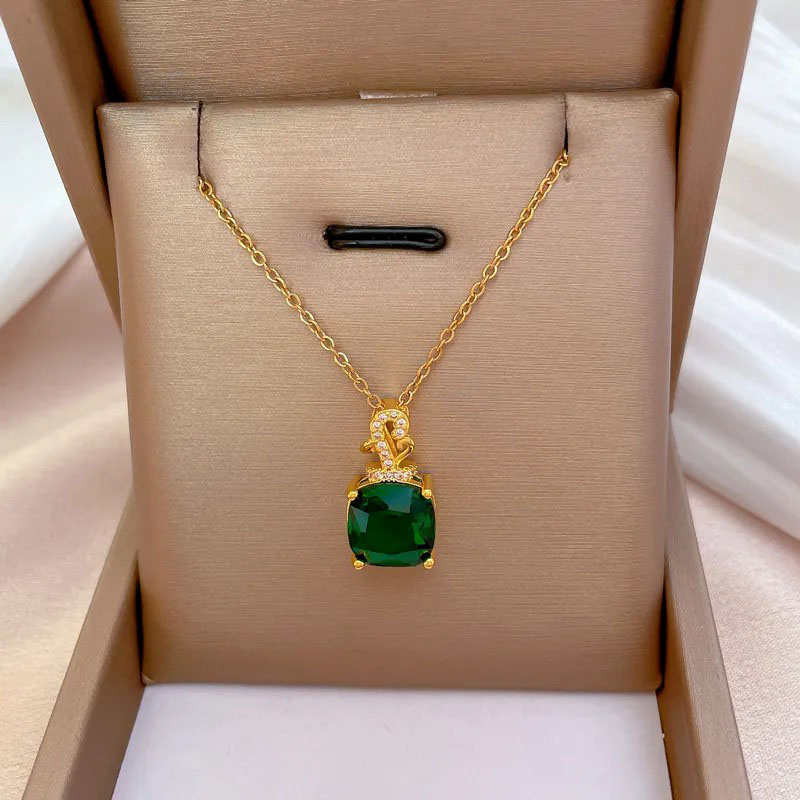 beccarite, stainless steel necklace