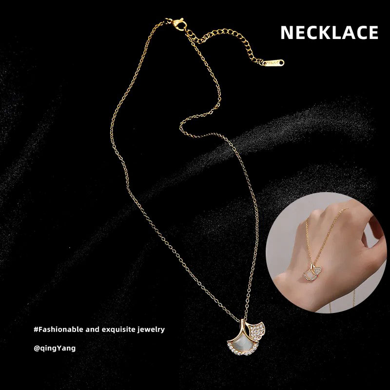 Sansheng Has Apricot, Golden Necklace