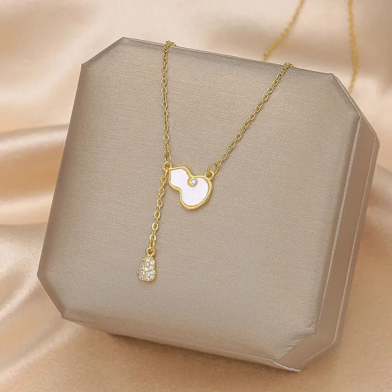 White Shell,Tassel Gourd, Stainless Steel Necklace