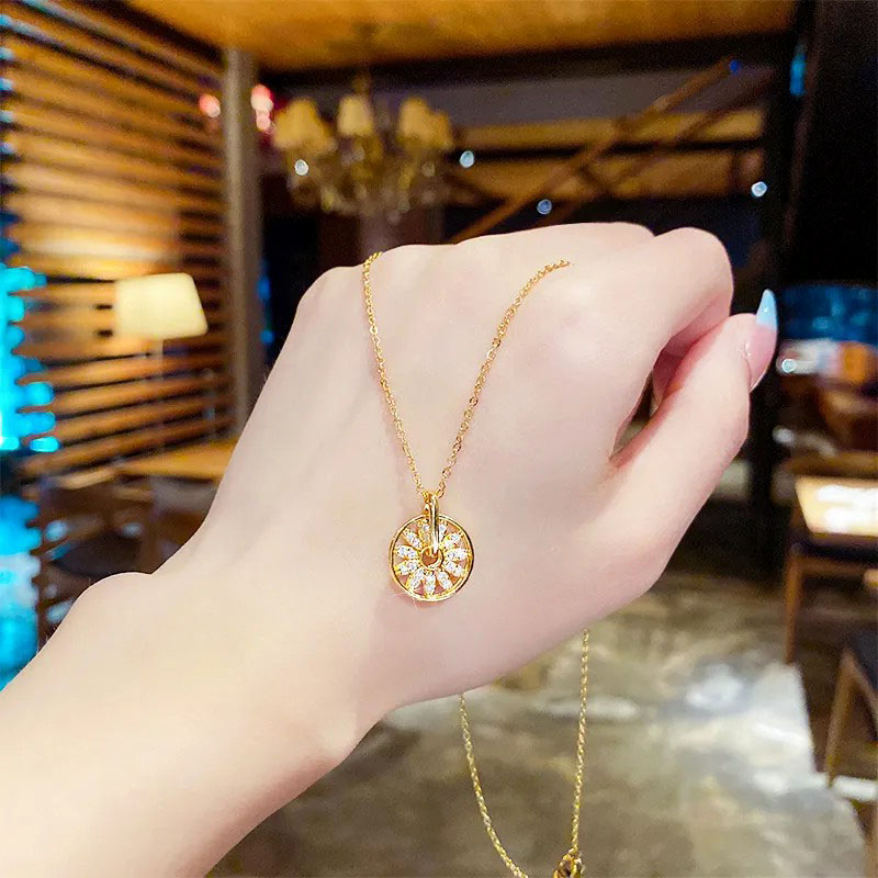 round flower, zircon inlaid, stainless steel necklace