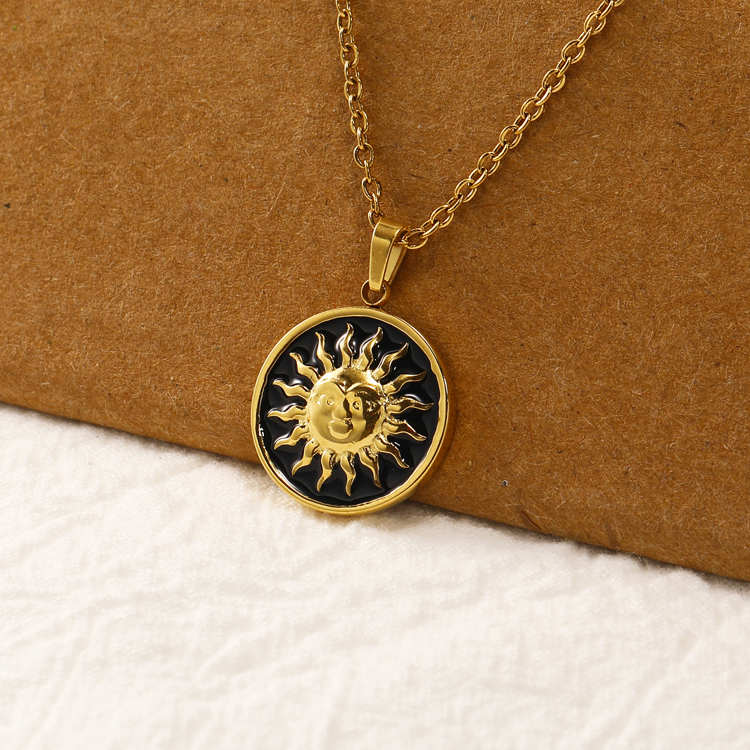 Round Sun Pendant 18k Gold Titanium Steel Necklace