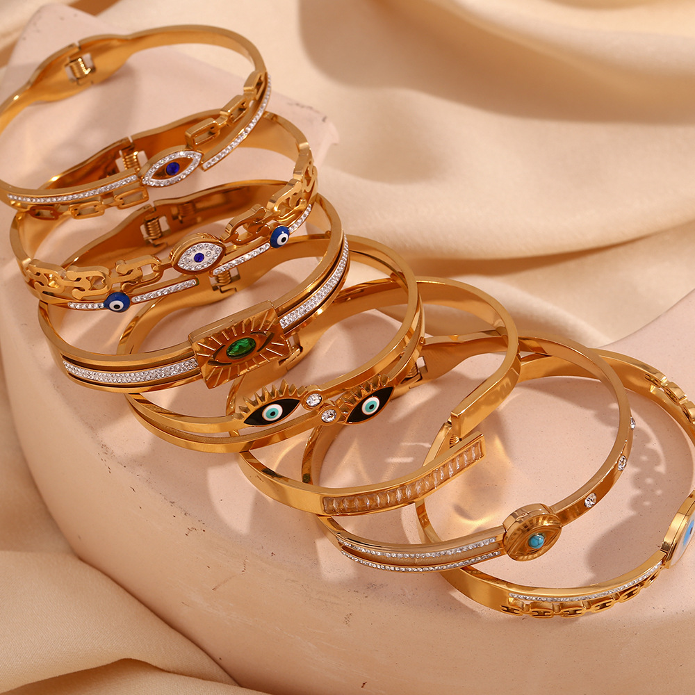 18k gold plated, devil's eye, spring buckle bangle