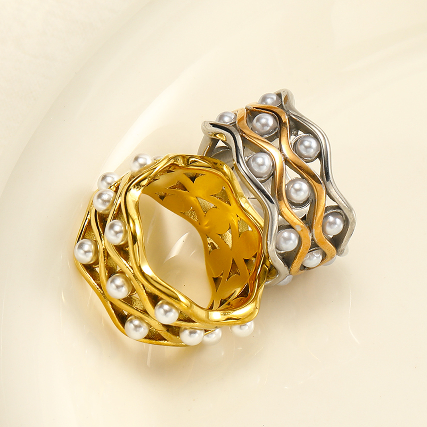 Temperament Corrugated Pearl Ring 