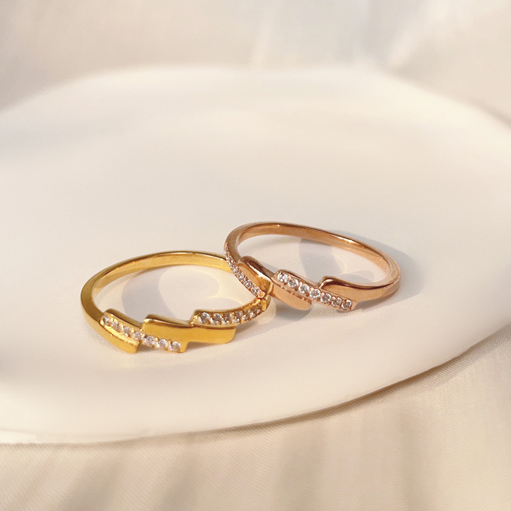 Zircon Inlaid 18K Gold Stainless Steel Ring