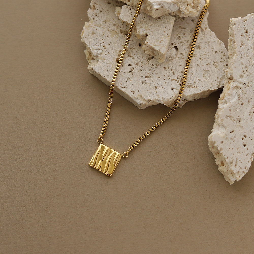 Dune Irregular Square Current Undulating Tin Foil Geometric Box Chain Necklace