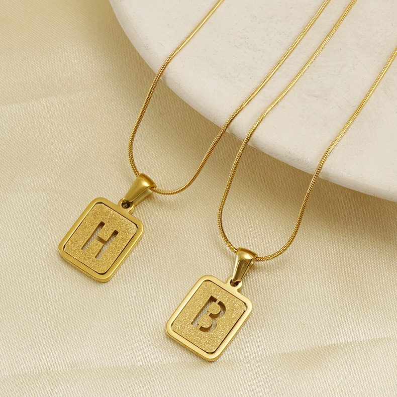 initial letter, Square tag