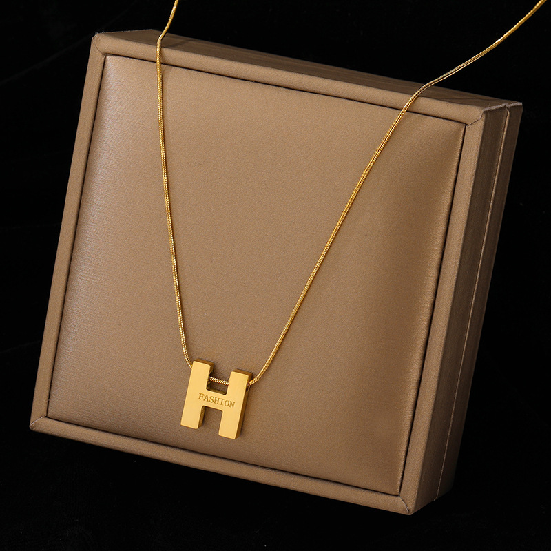 Minimalist necklace, stainless steel chain