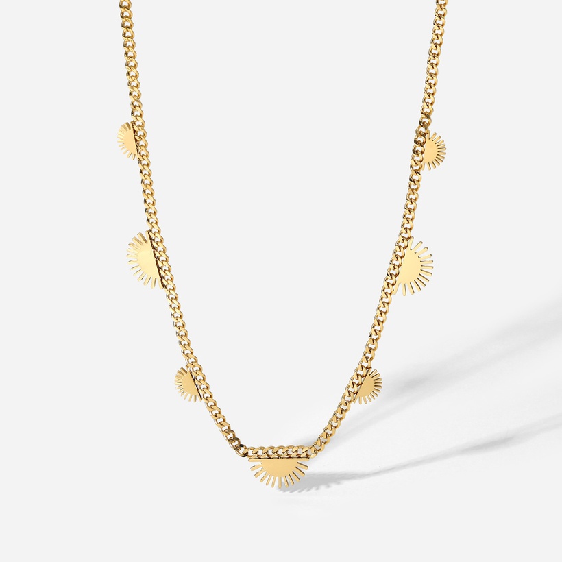 curby chain, gold color