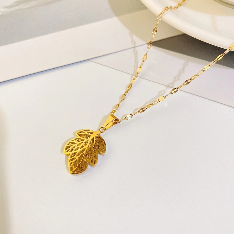 Titanium Steel Plated 18k Gold Maple Leaf Clavicle Chain Necklace