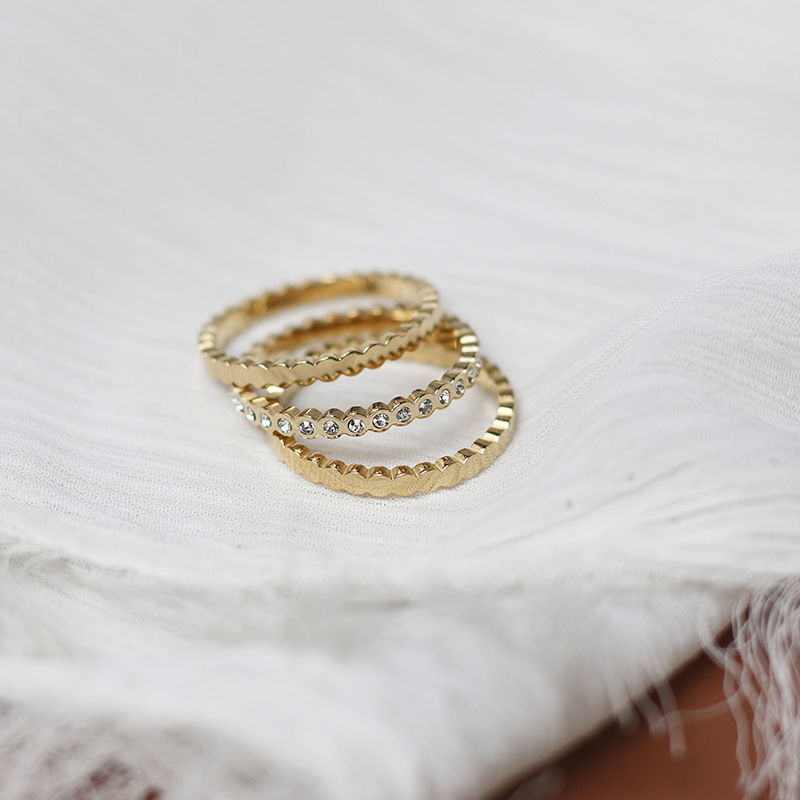 Honeycomb Full Diamond Round Geometric Ring Three-piece Set